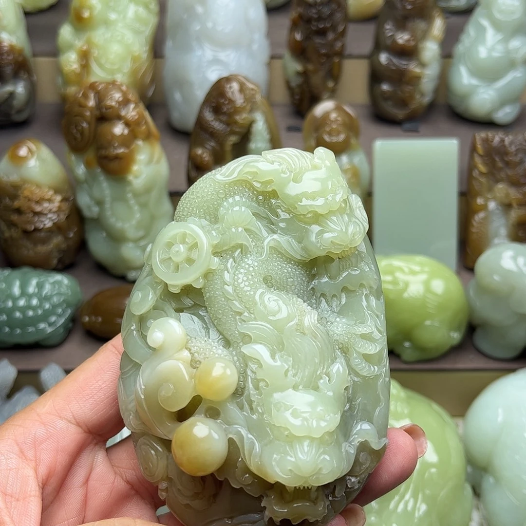 颈饰未镶嵌和田玉