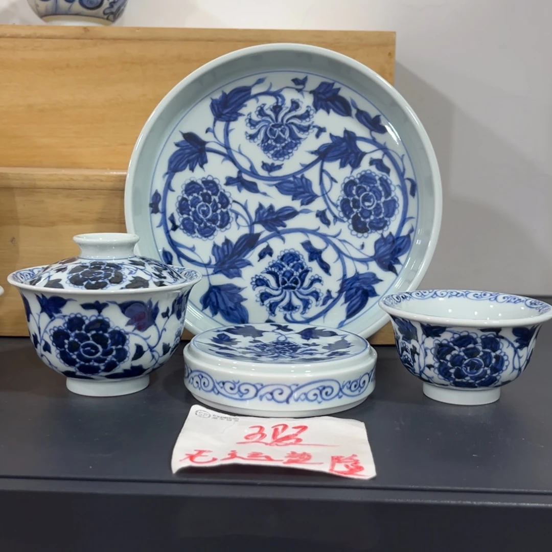 青花仿元四相牡丹