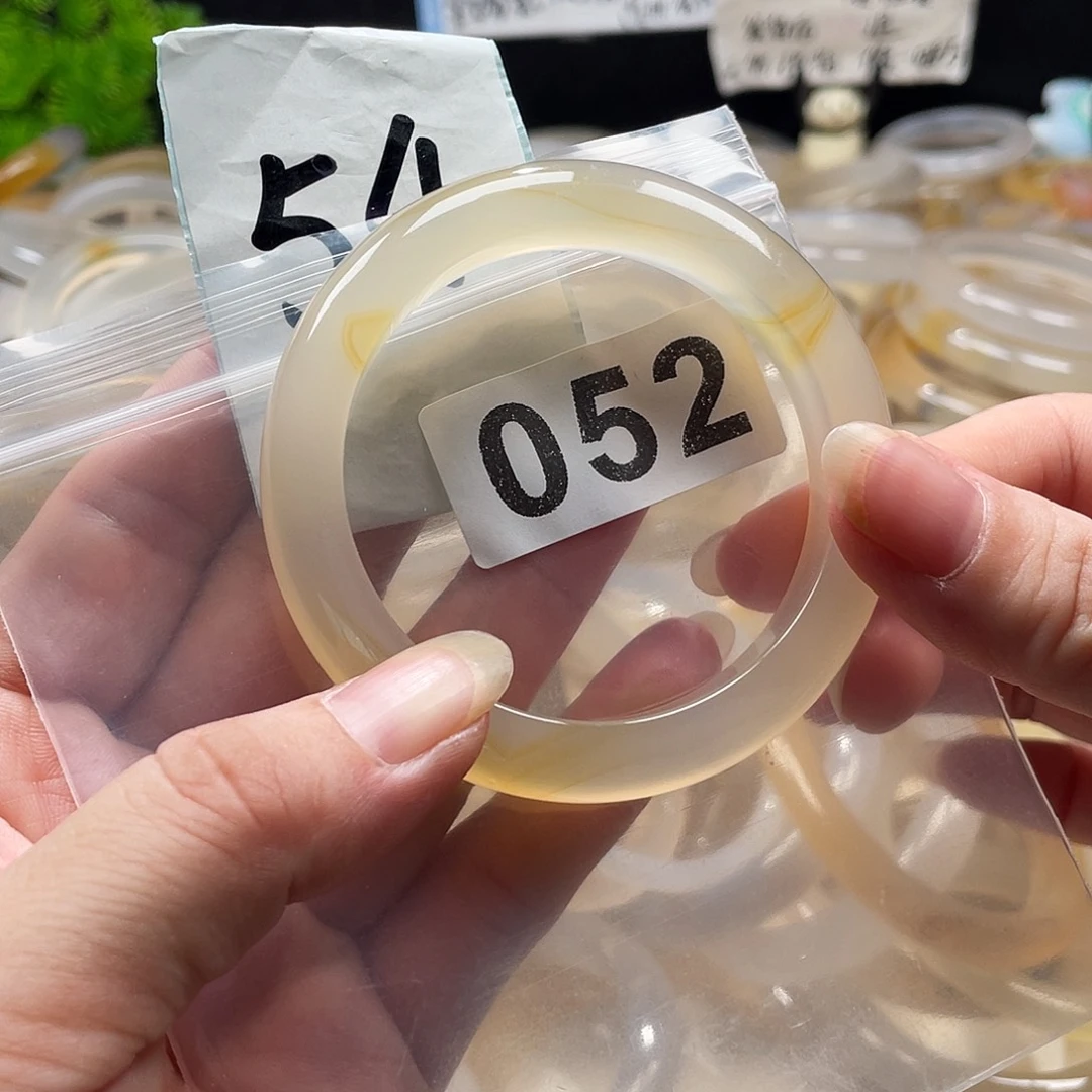 手镯玛瑙/玉髓未镶嵌