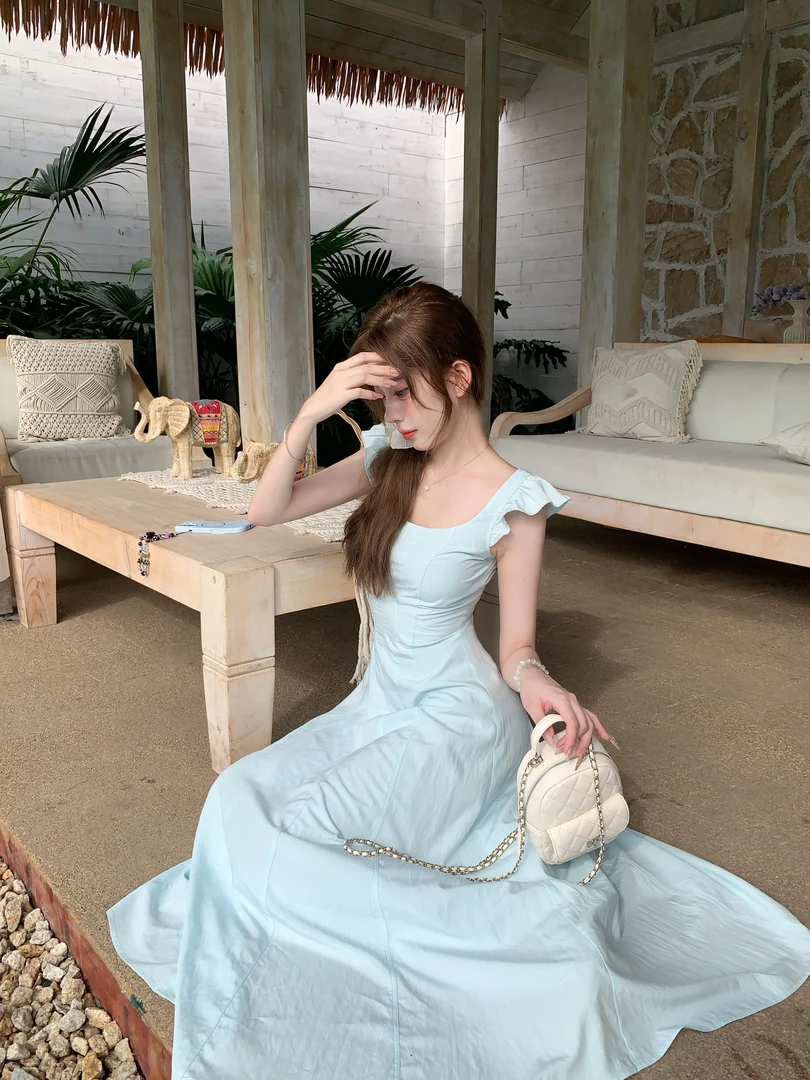 白水女【清冷美人】冰川蓝飞飞袖夏日清新氛围感连衣裙B50651897