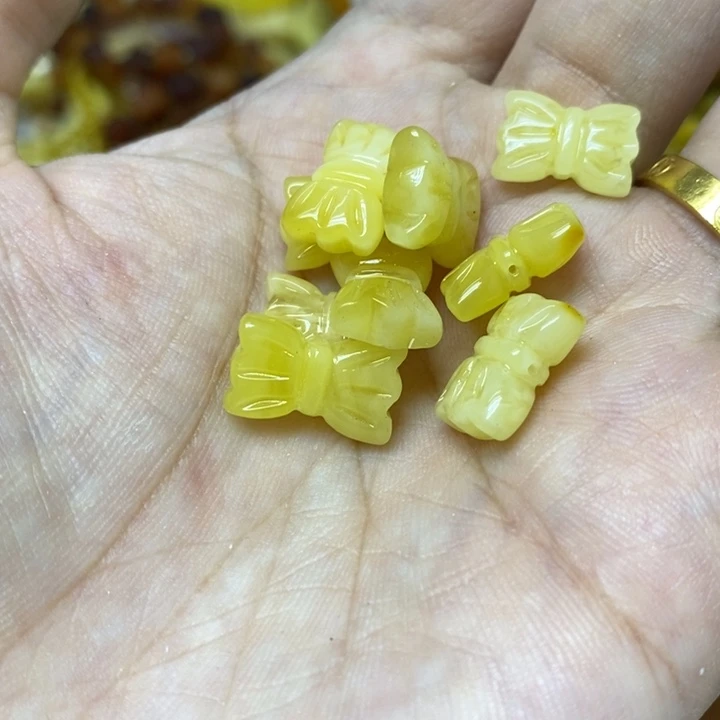 蜜蜡未镶嵌裸石多样性发货其二