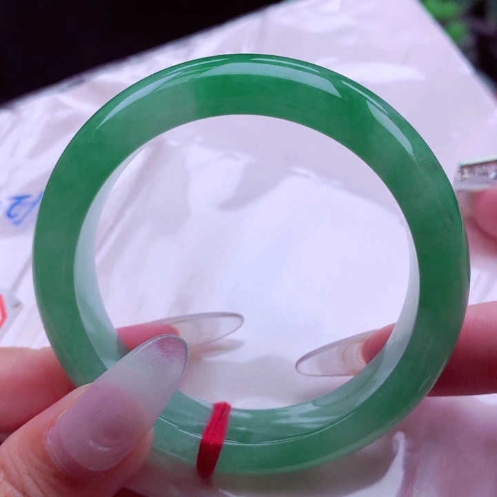 翡翠未镶嵌手镯翡翠