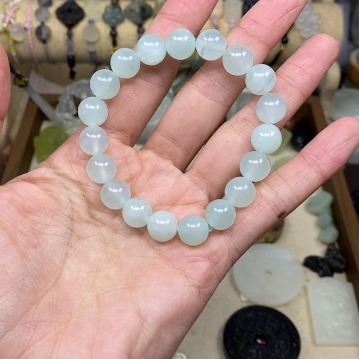 蛇纹石玉未镶嵌颈饰天青冻手串