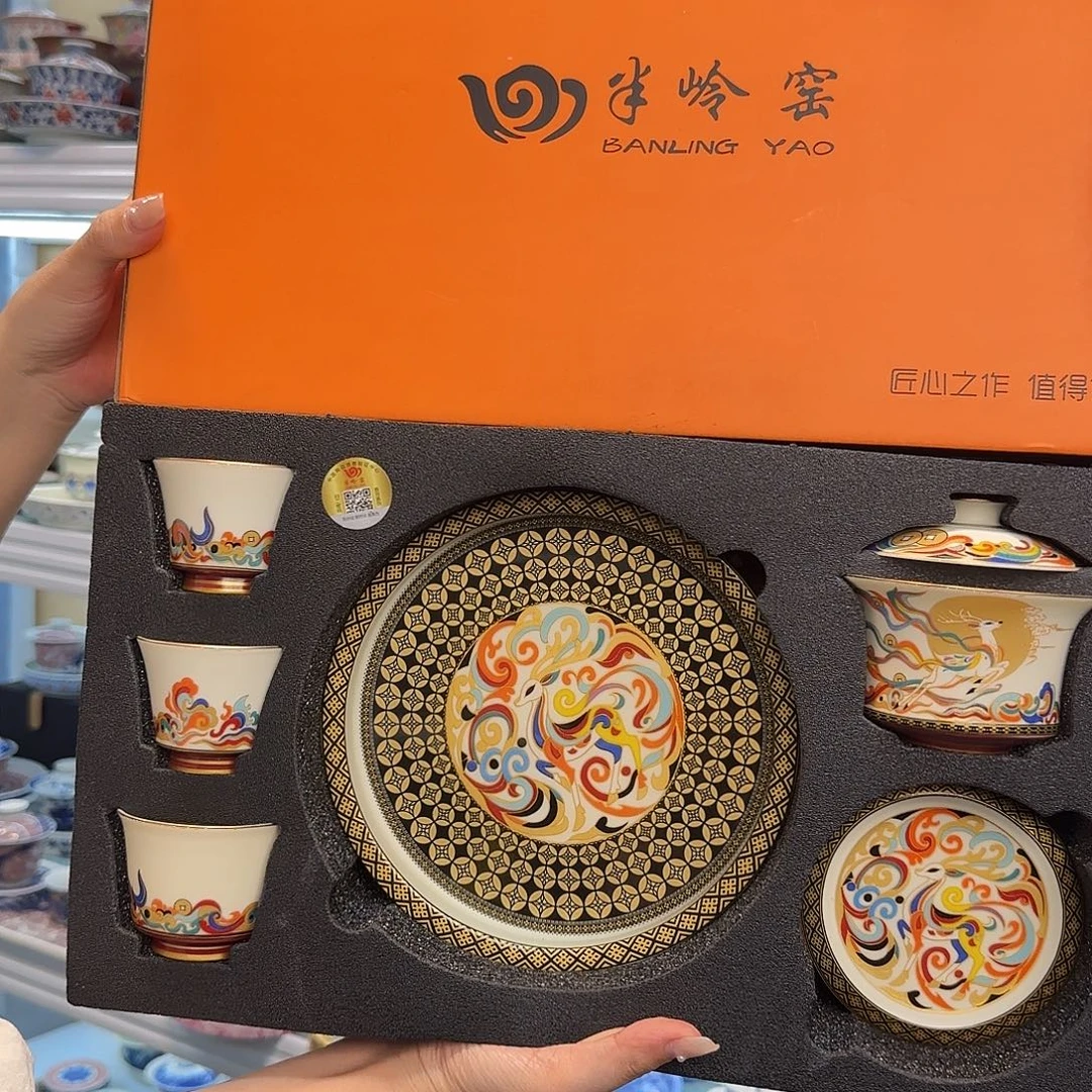 我们都在努力着改变自己和