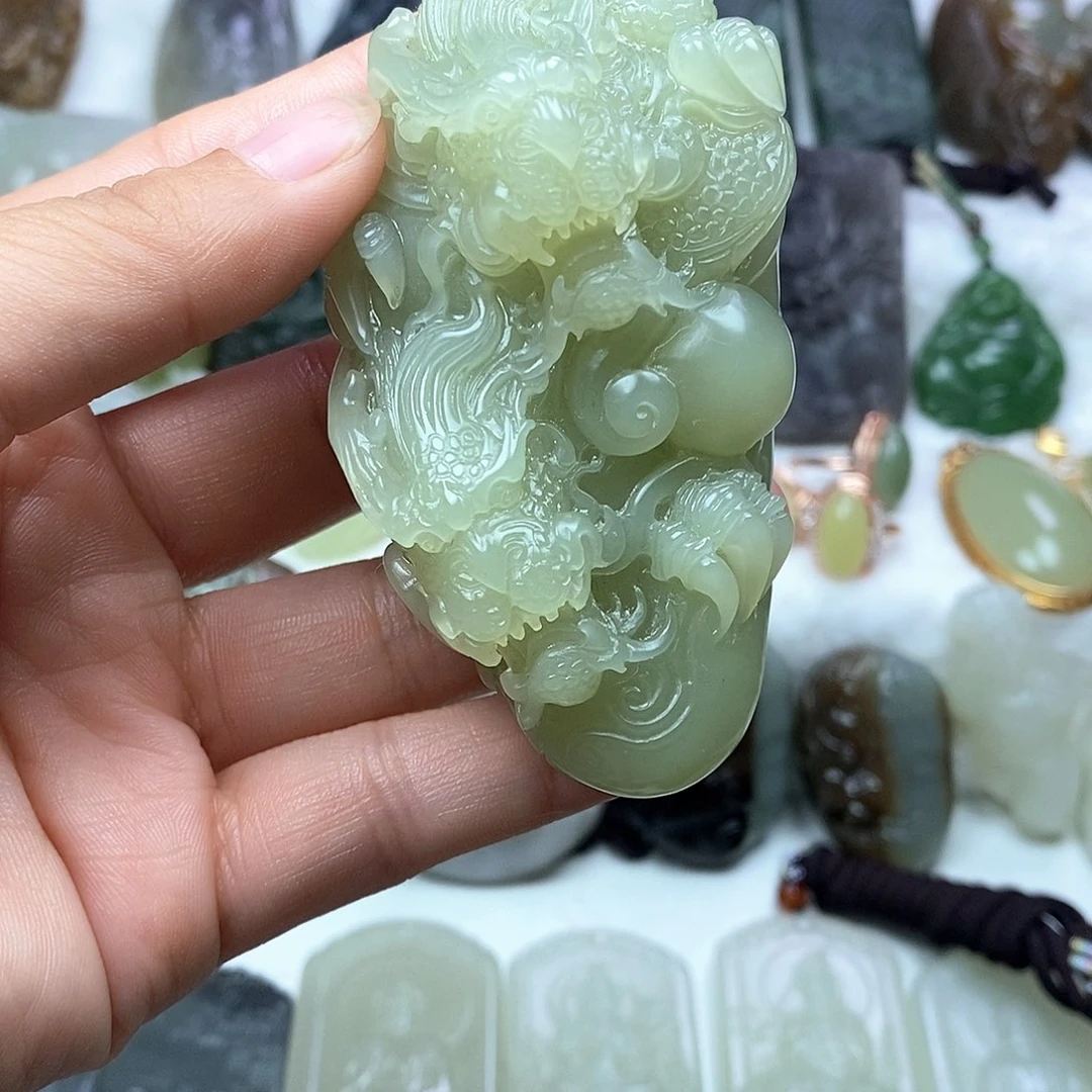 和田玉未镶嵌颈饰