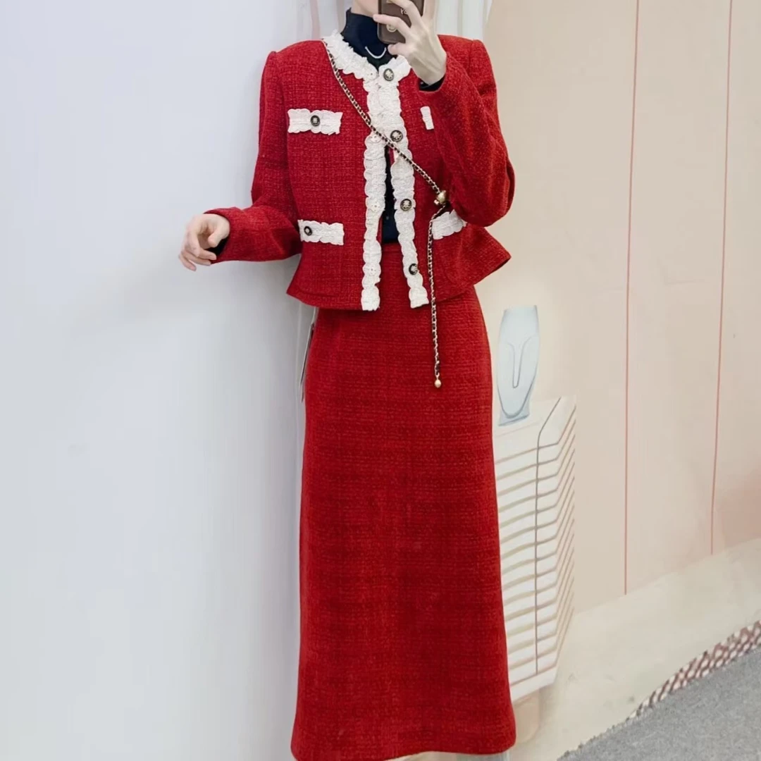 T242067 秋冬新款法式赫本千金感小香风外套高级感两件套套裙