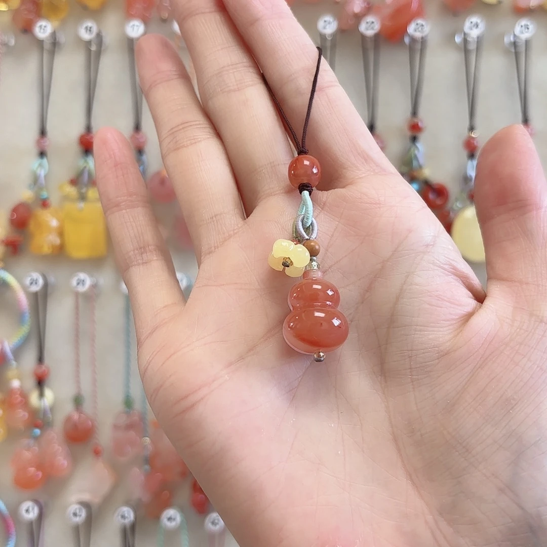 南红玛瑙未镶嵌吊坠(赠链)