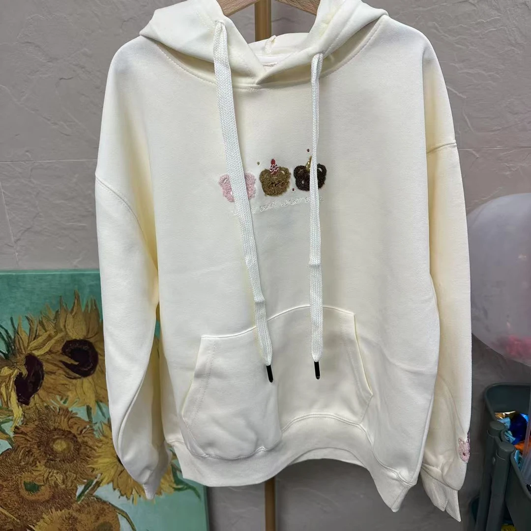 华棉杏色卫衣三只小熊H6177