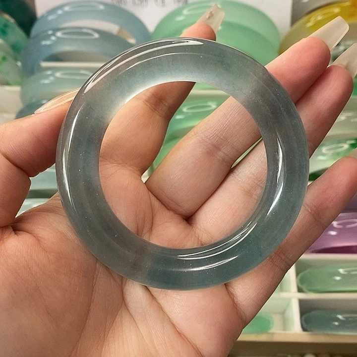 石英质玉未镶嵌手镯