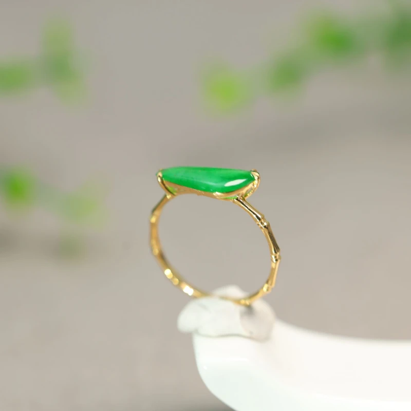#H948 18K金镶嵌冰种满绿天然A货翡翠随形戒指 竹节款女戒
