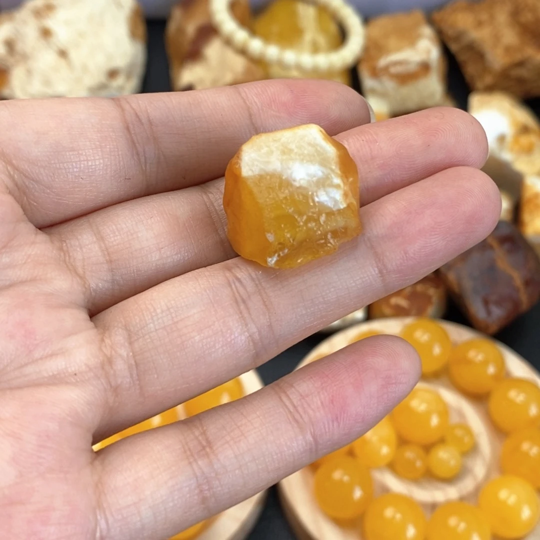 定制琥珀未镶嵌蜜蜡