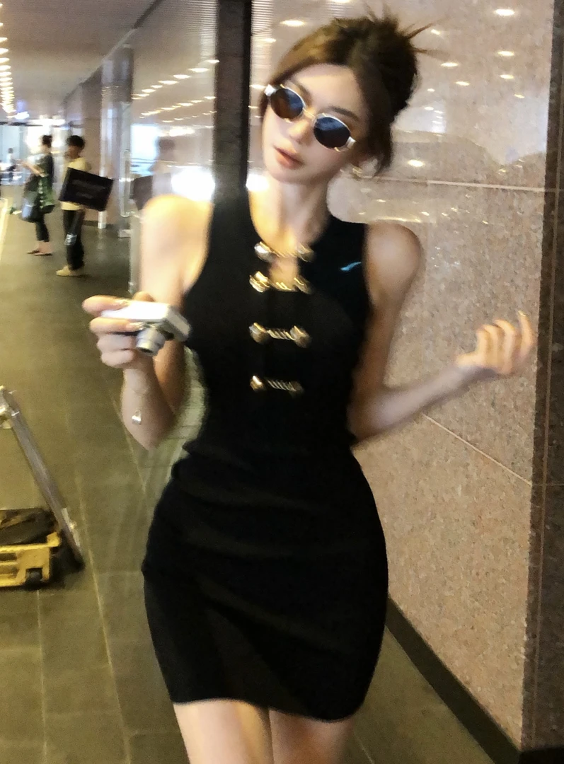 婉君【奢香夫人】夏季法式高级修身针织包臀连衣裙LWJ25B2Q1738