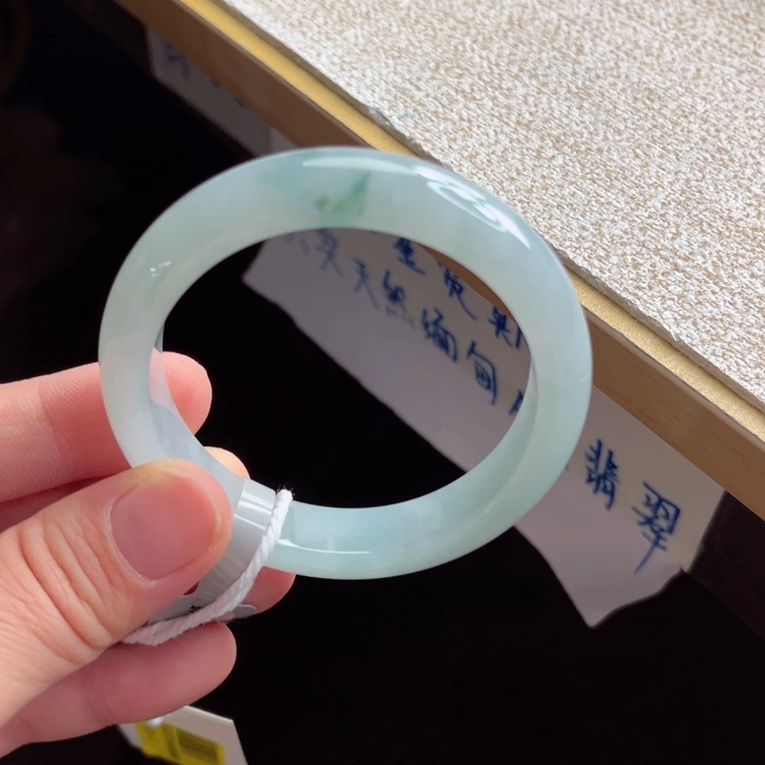 翡翠未镶嵌手镯手镯