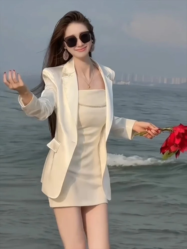 2025秋季网红新款时尚西服套装裙女气质白色收腰显瘦西装连衣短裙