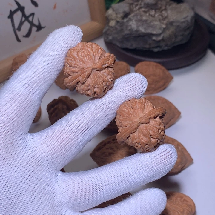 把件文玩核桃白狮子手捻