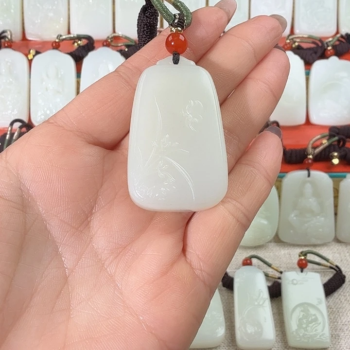 和田玉（糖玉）未镶嵌颈饰