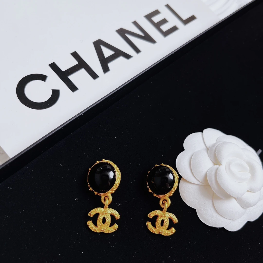 95新 Chanel/香奈儿 柚礼中古/香奈儿藤曼黑曜石耳夹LZ501105