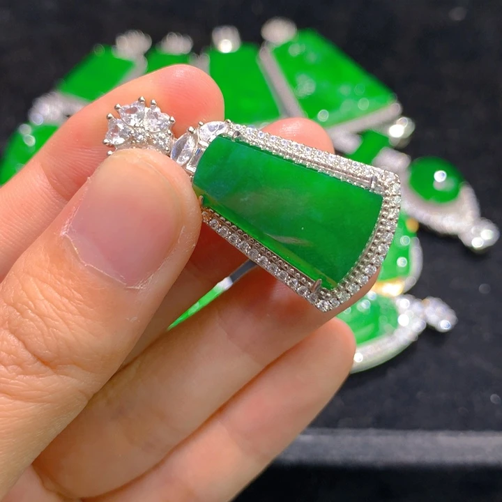 翡翠颈饰银S925镶嵌一个