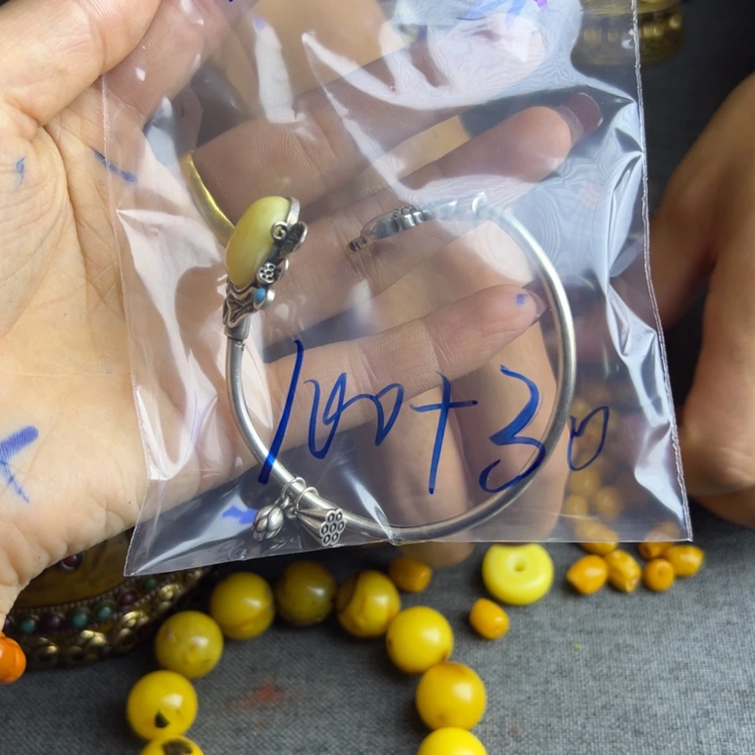 小****哥韩国方方个边疆你把vvv吃