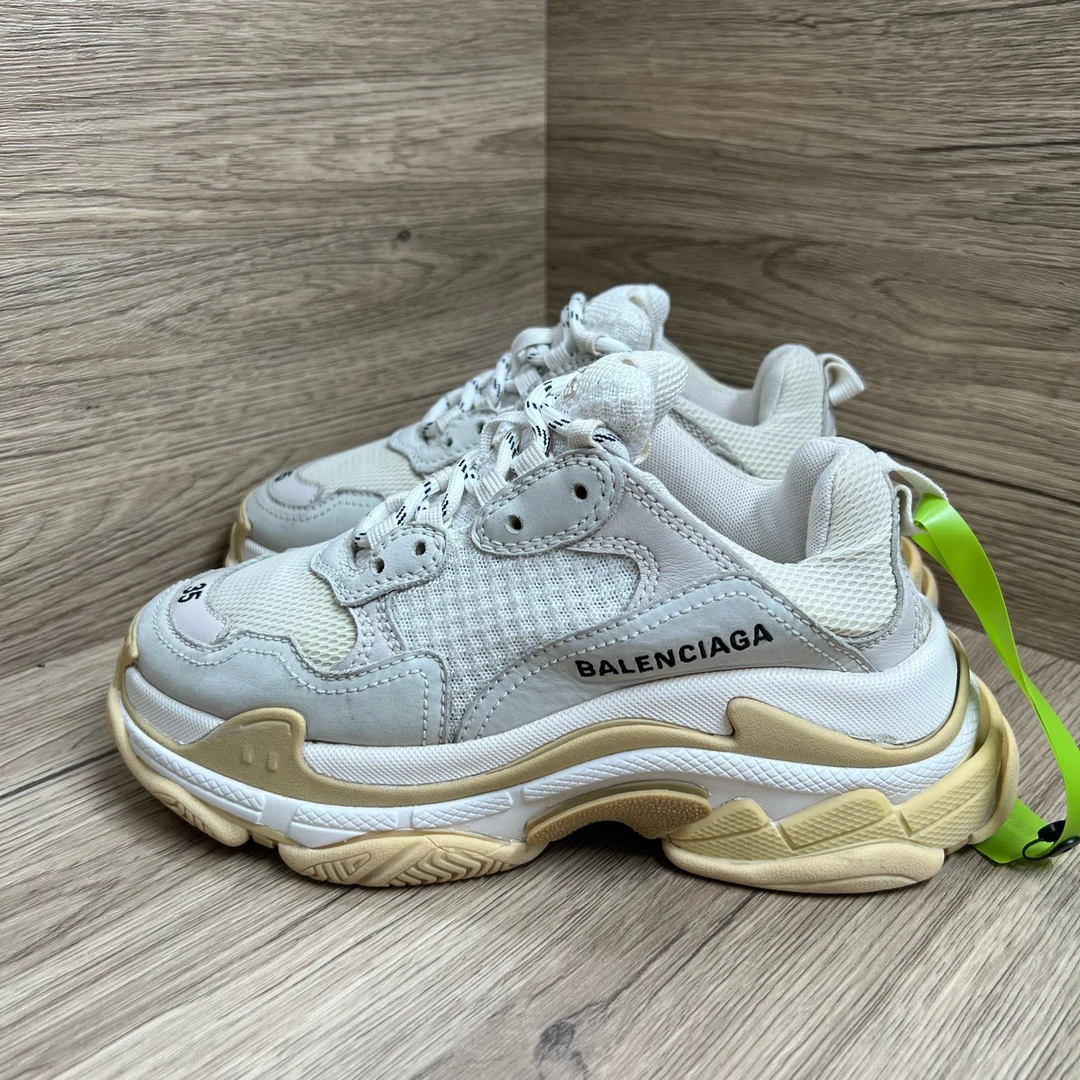 95新 Balenciaga/巴黎世家 Triple S 灰白老爹鞋 35码