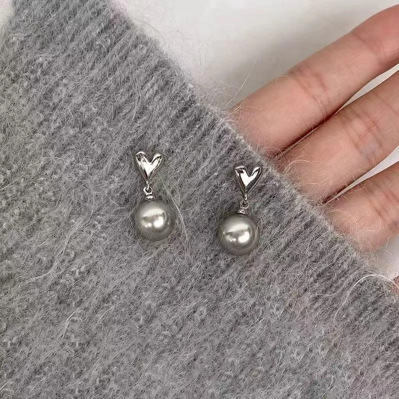 CAIEM KAIET 925银耳饰 S925银针高级感灰色珍珠爱心耳钉小巧耳饰