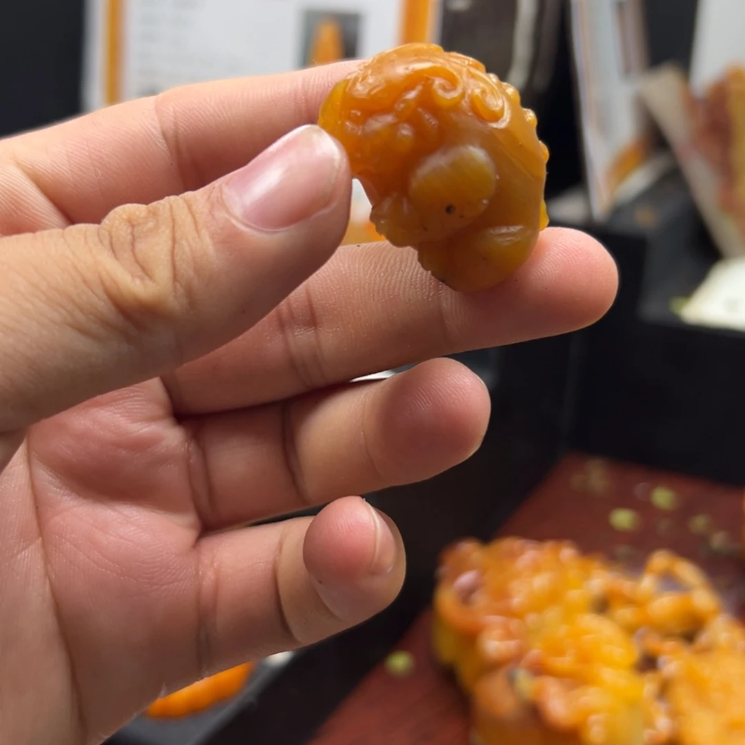 石英质玉（黄龙玉）未镶嵌多样性发货，发其一