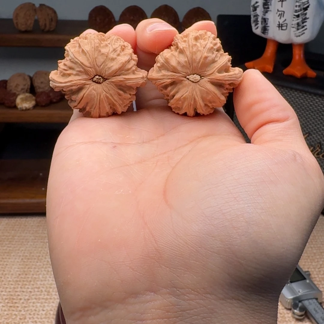 文玩核桃把件4320闷白