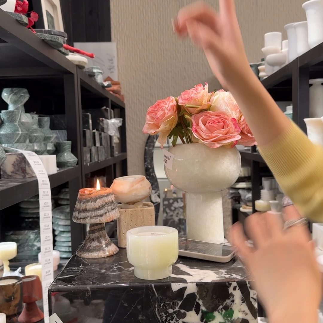 大理石A111。人。