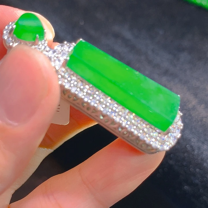 【闪购商品】翡翠颈饰银S925镶嵌翡翠