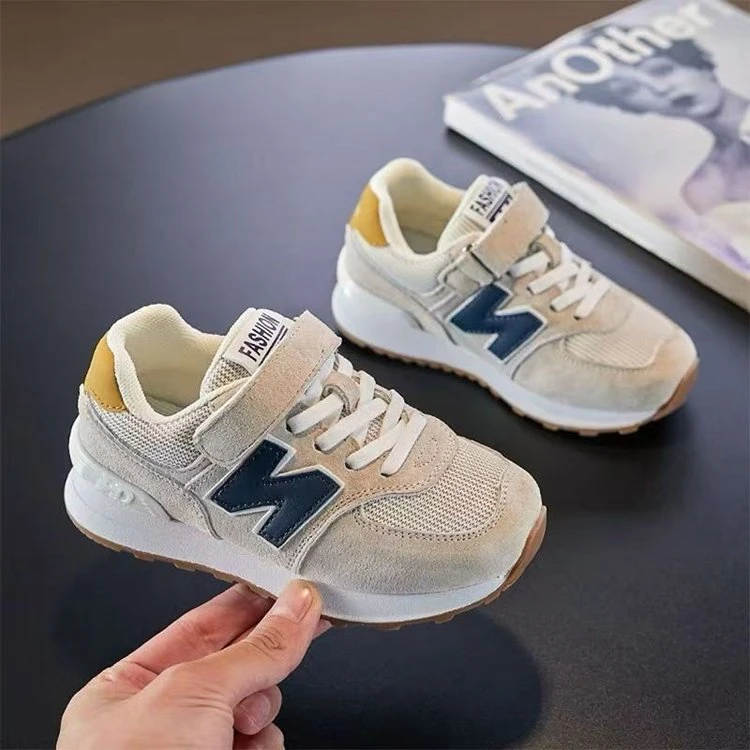 运动鞋健康快乐，舒适时尚，成就孩子的美好未来。儿童10岁春秋女童