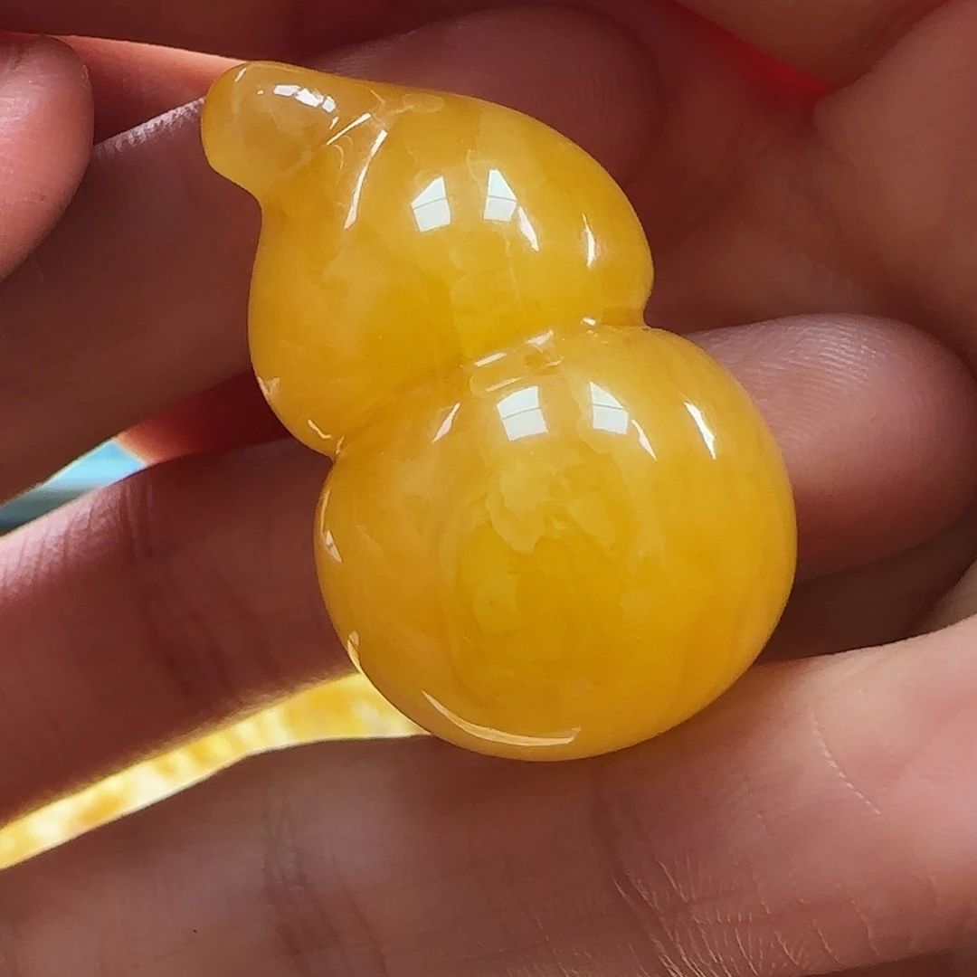 蜜蜡未镶嵌珠宝奇石