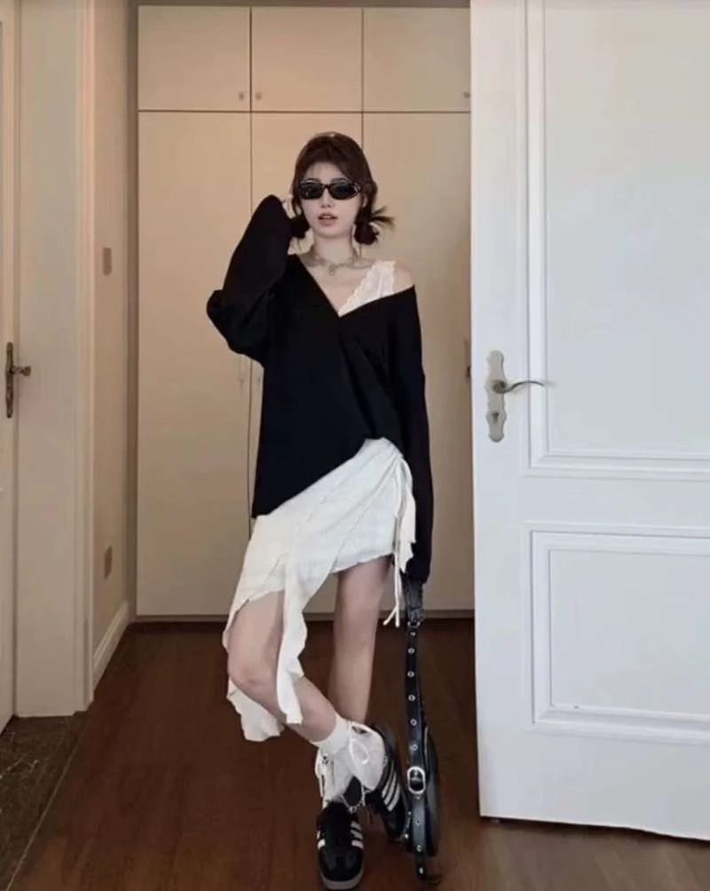美奈美衣 美式慵懒风V领卫衣女内搭蕾丝不规则半身裙