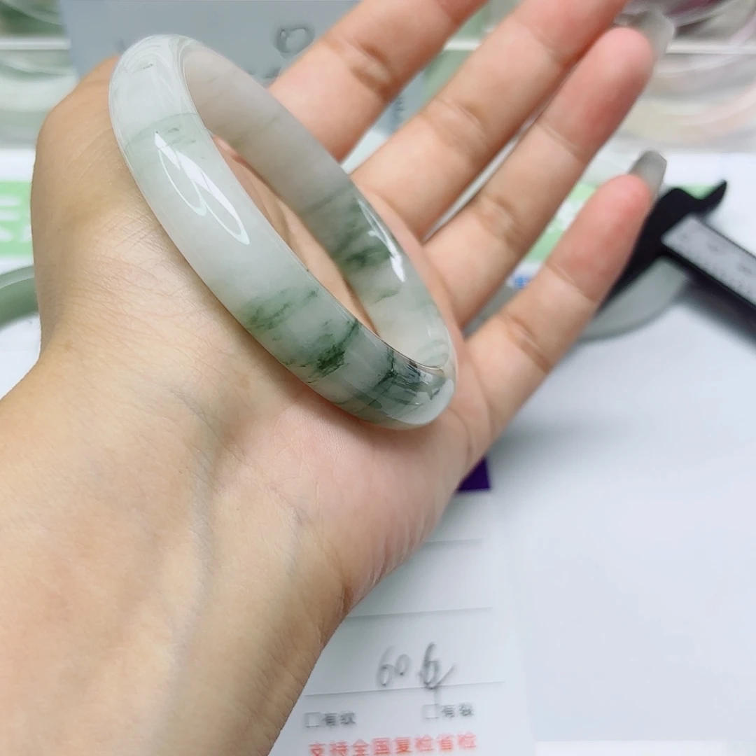 未镶嵌手镯石英质玉97/6059