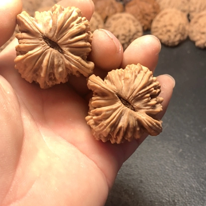 【闪购商品】文玩核桃吊坠梦**川四座楼