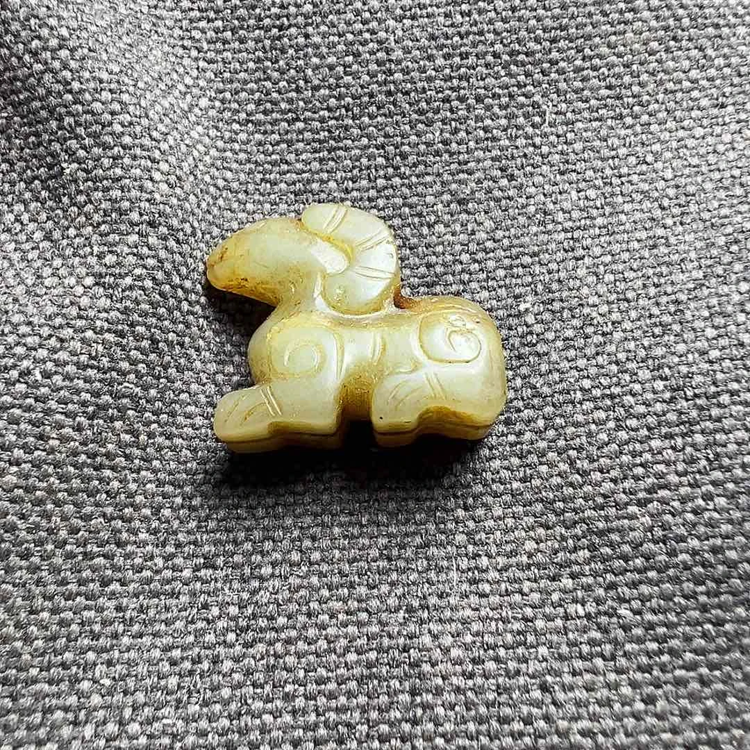 和田玉（糖玉）未镶嵌挂件