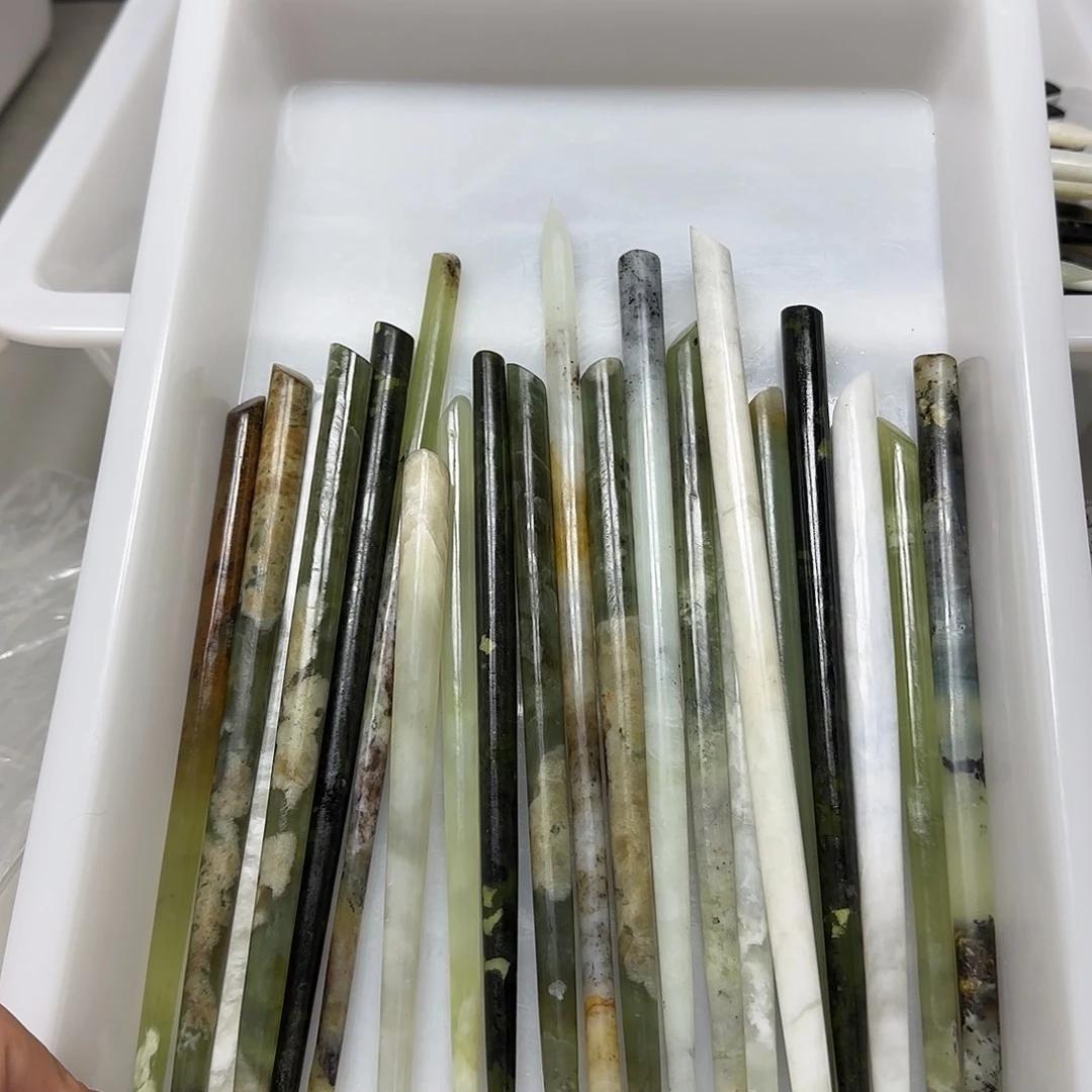 有***子蛇纹石玉未镶嵌发饰