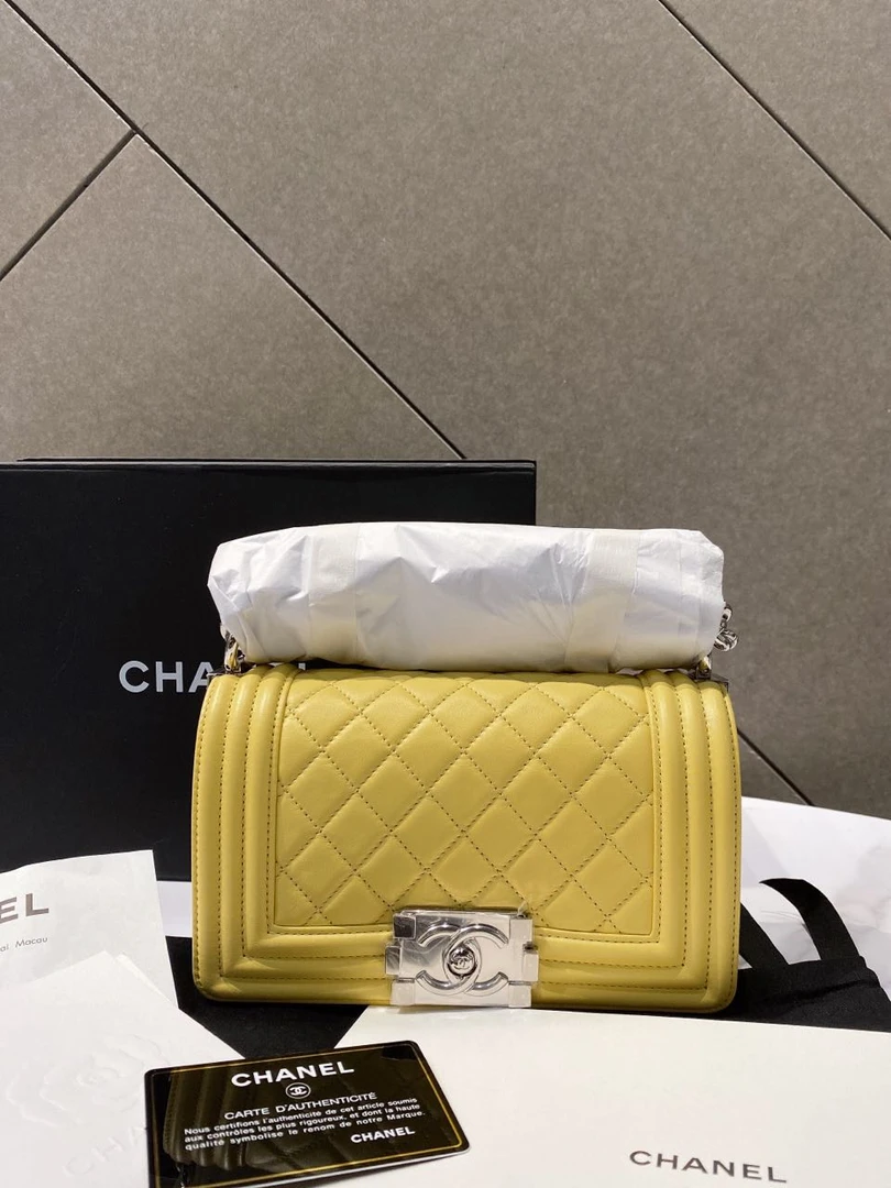 未使用 Chanel/香奈儿  黄色银扣leboy小号链条包