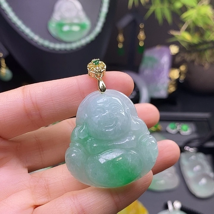 翡翠未镶嵌吊坠(赠链)