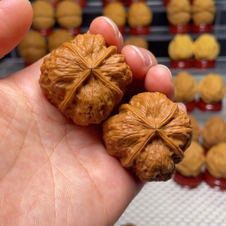 文玩核桃把件17百花四棱