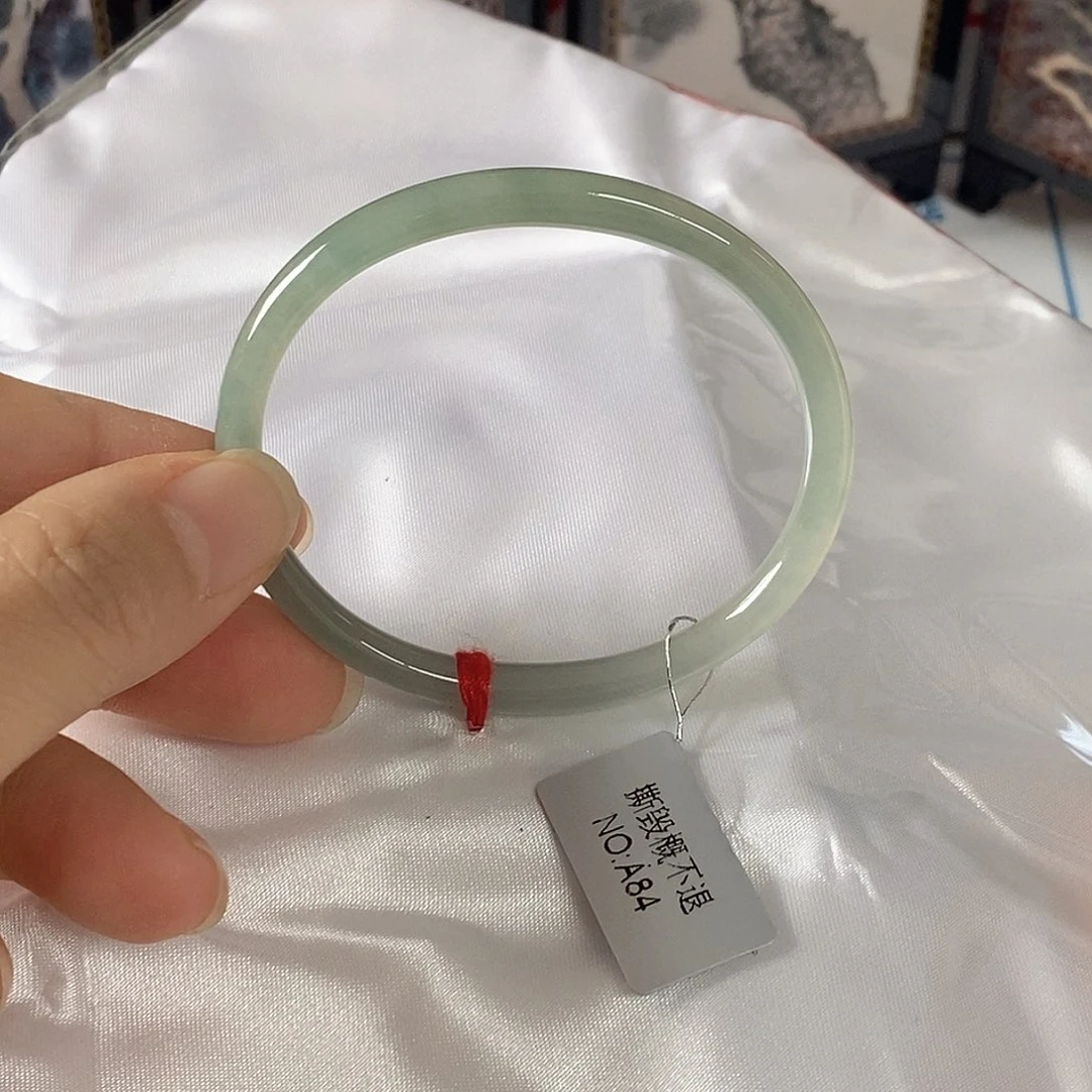 翡翠未镶嵌手镯（贵妃镯）53