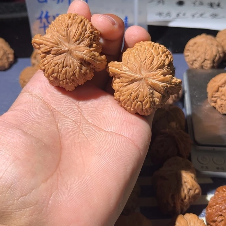 文玩核桃吊坠峯*华坤龙46