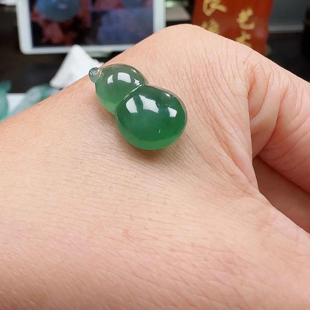 定制翡翠未镶嵌缅甸翡翠挂件