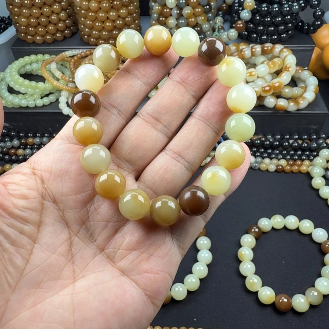 冬***阳和田玉未镶嵌手链