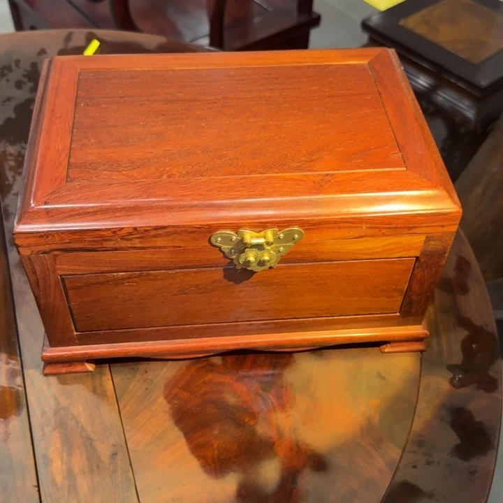 微凹黄檀（南美大红酸枝）