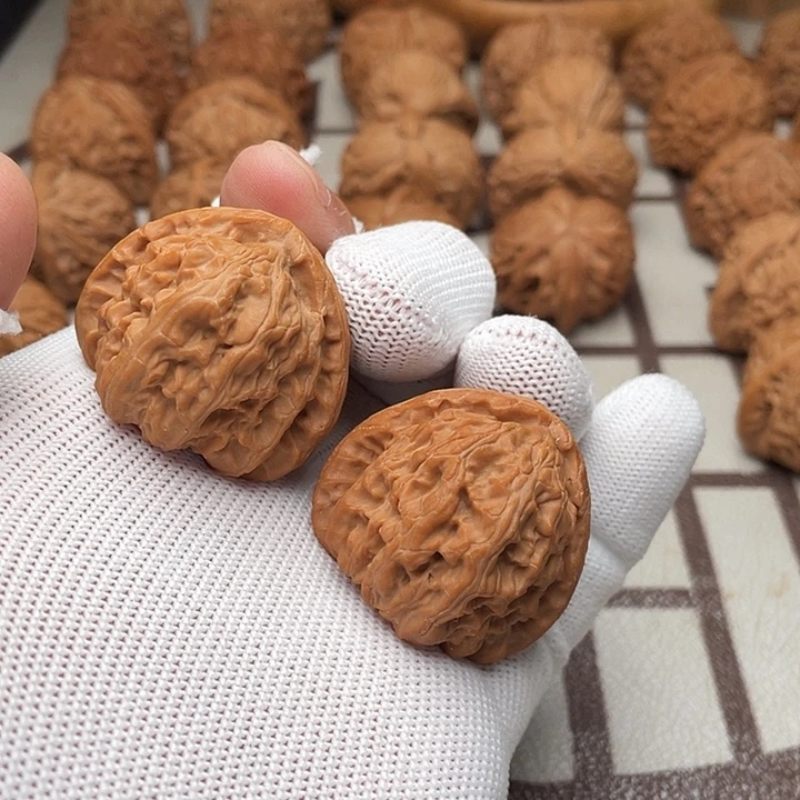 把件文玩核桃三角白