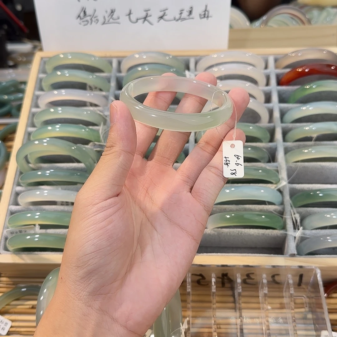 玛瑙/玉髓手镯未镶嵌圈口60.6