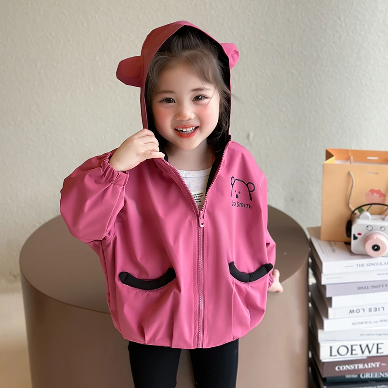 女童外套春秋2025新款儿童洋气时髦女宝宝春季连帽冲锋衣春装风衣