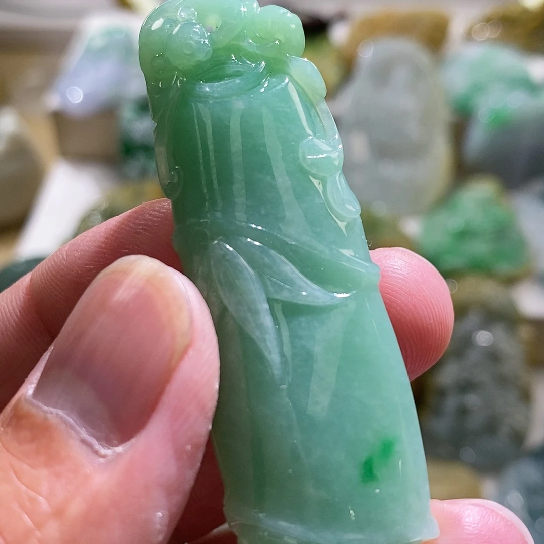 【闪购商品】翡翠颈饰未镶嵌1111111111111