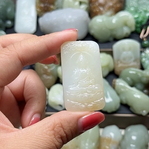 和田玉未镶嵌颈饰温*