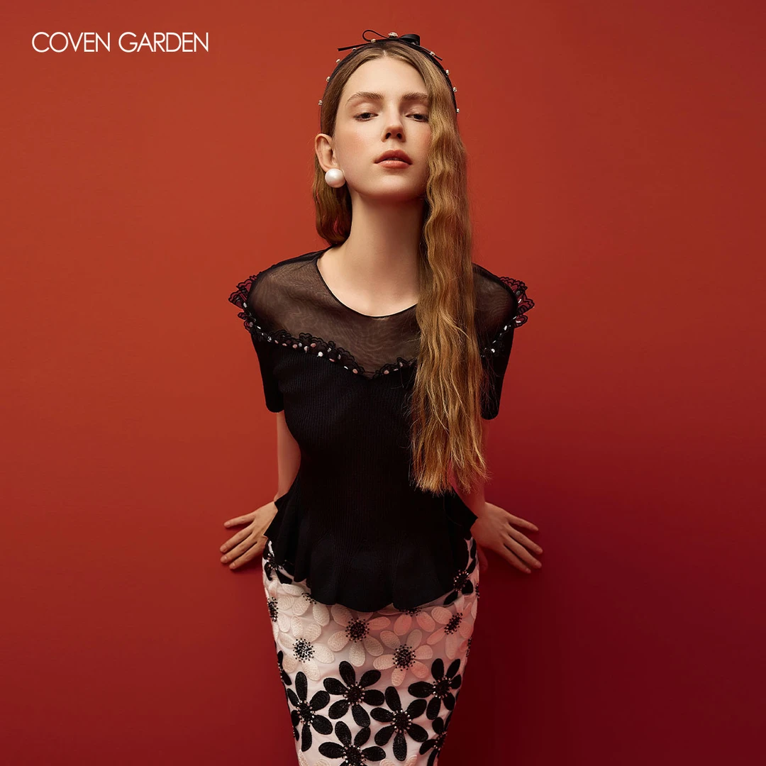 【哥文花园】黑色网纱拼接针织衫CSA2035290